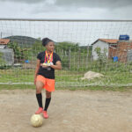 Madona no campo de futebol de sua cidade Serra Preta. Foto: Caroline Sampaio Brito